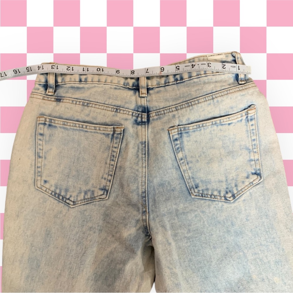 Almost Famous Patchwork Ripped Jean 28 - Picture 4 of 4